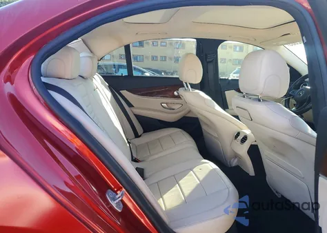 2018 Mercedes-Benz E 300 z USA, uszkodzony, nr VIN WDDZF4JB7JA317496